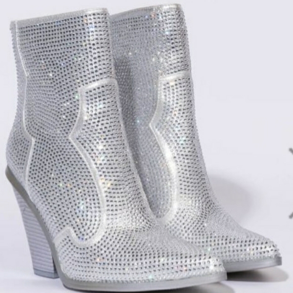 NIB Silver Rhinestone Boots - Picture 3 of 5